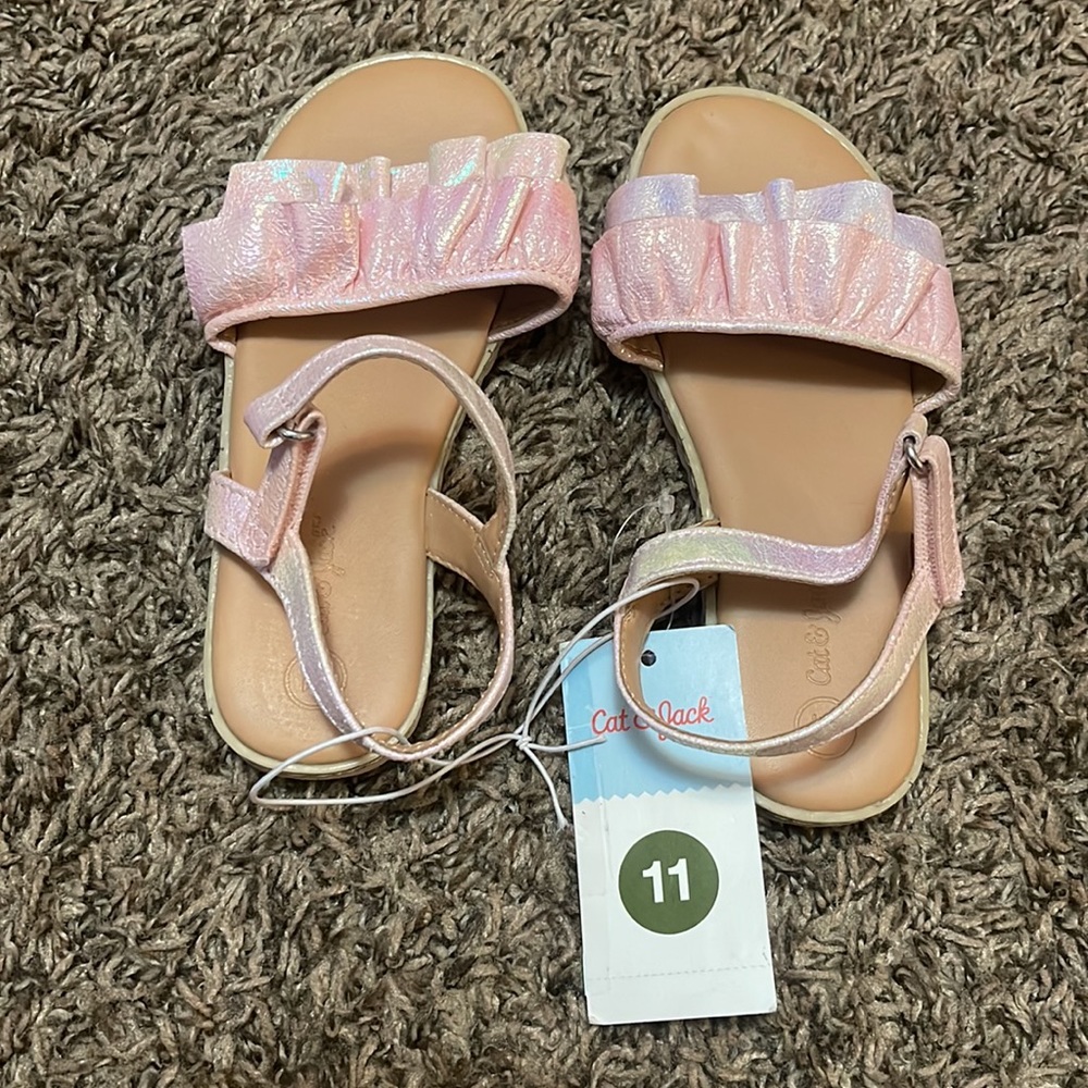 Cat and Jack Sandals. - Picture 2 of 3
